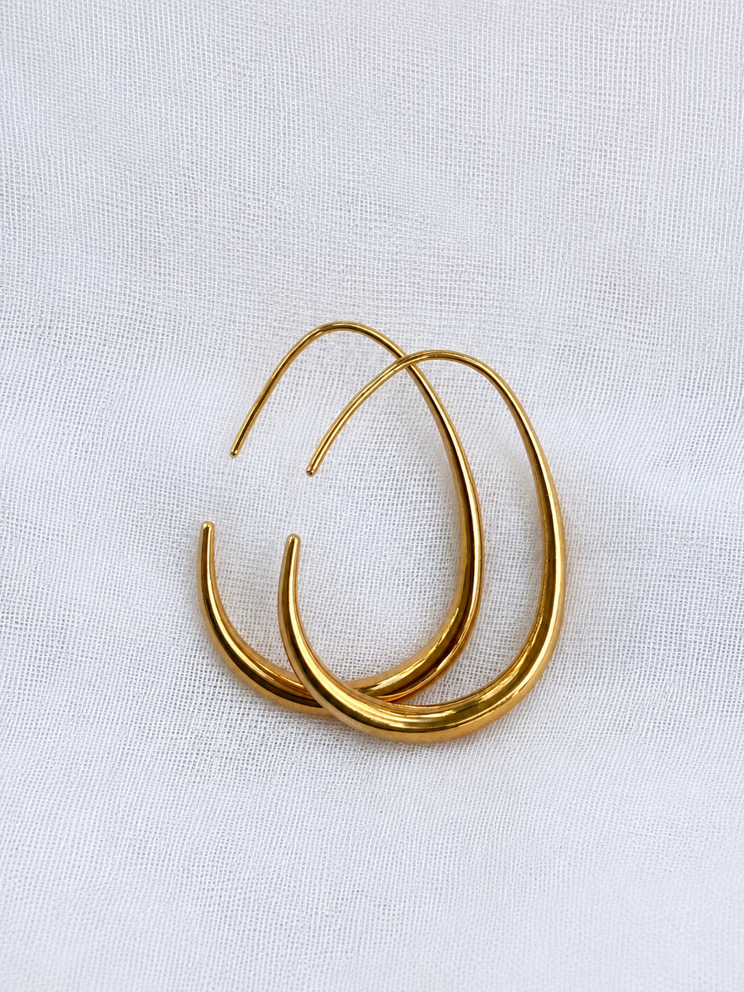 Aretes Aura Dorada | Acero 316L y Baño PVD 18K | Lady Ady