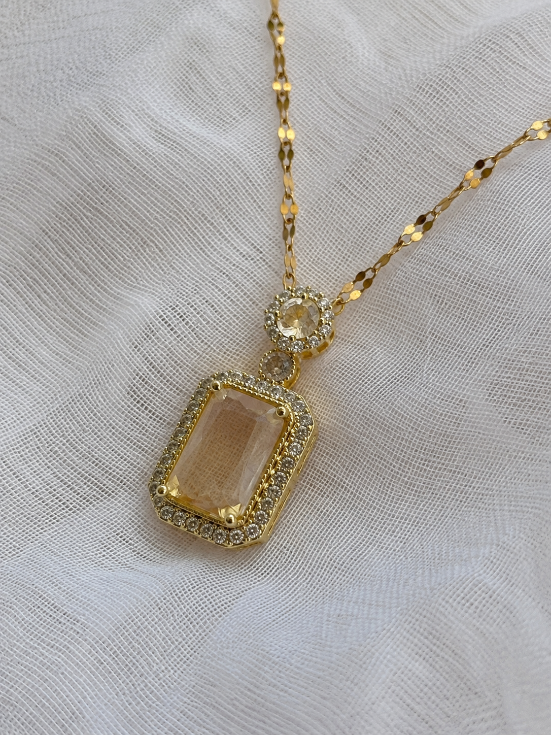 Collar Esencia Radiante | Acero 316L y Baño PVD 18K | Lady Ady