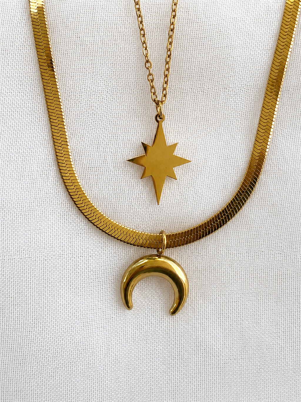 Collar Luna y Estrella Celestial |Acero 316L y Baño PVD 18K | Lady Ady