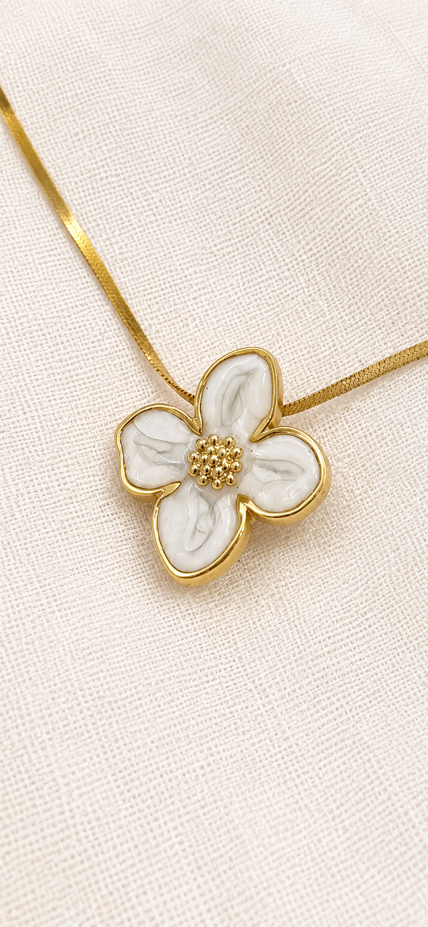 Collar Flor de Magnolia